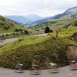 De nombreux coureurs du Dauphiné ont été pris dans une chute lors du descente jeudi (image d'illustration). KEYSTONE/EPA/EDDY LEMAISTRE